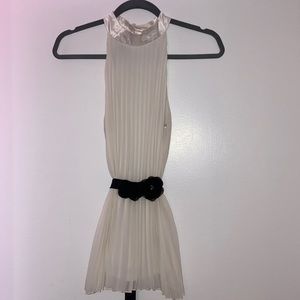 Beautiful BCX blouse with removable belt